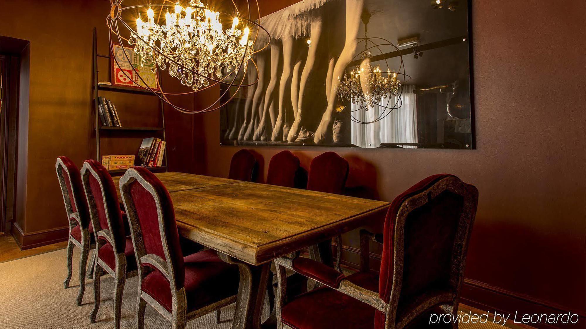 Hotelli St. Petersbourg - Small Luxury Of The World 5*