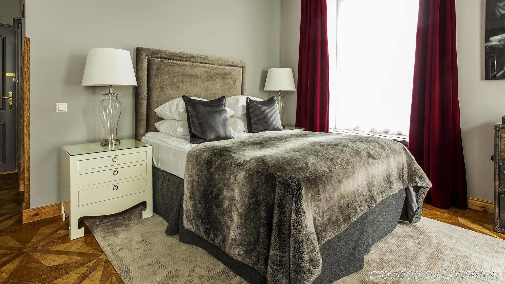 St. Petersbourg - Small Luxury Of The World